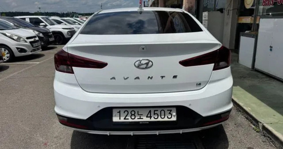 Hyundai Avante (Elantra) 