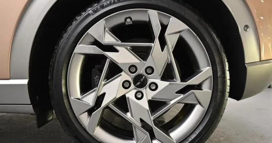 Genesis Gv60 