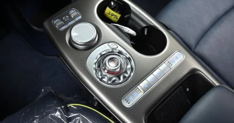 Genesis Gv60 
