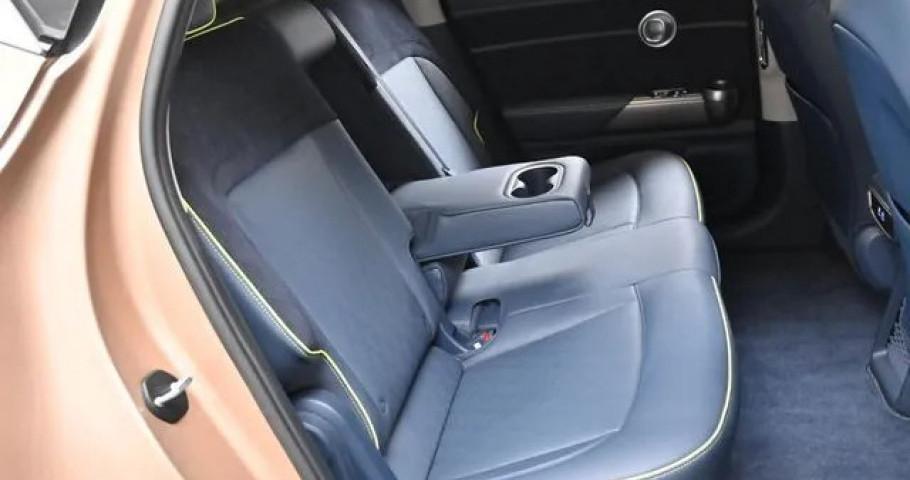 Genesis Gv60 
