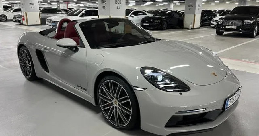 Porsche 718 