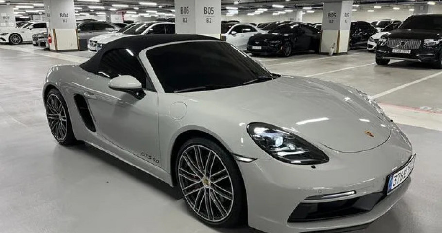 Porsche 718 