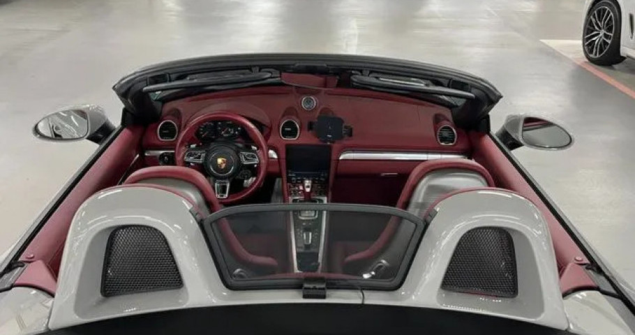 Porsche 718 