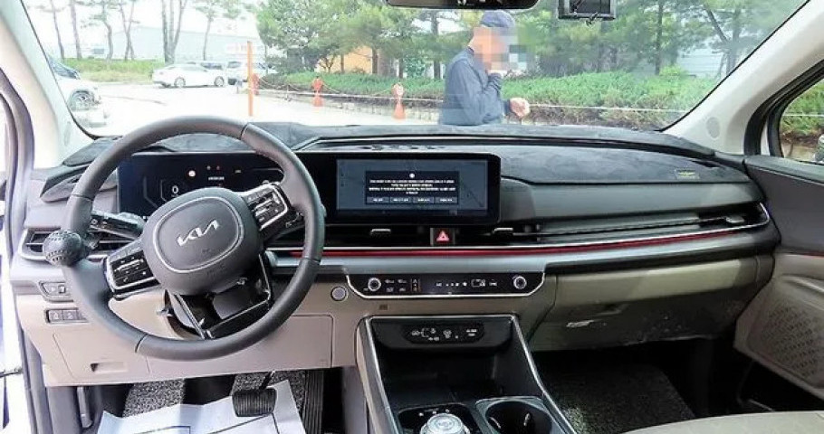 Kia Carnival 