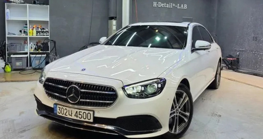 Mercedes-Benz E-Class 