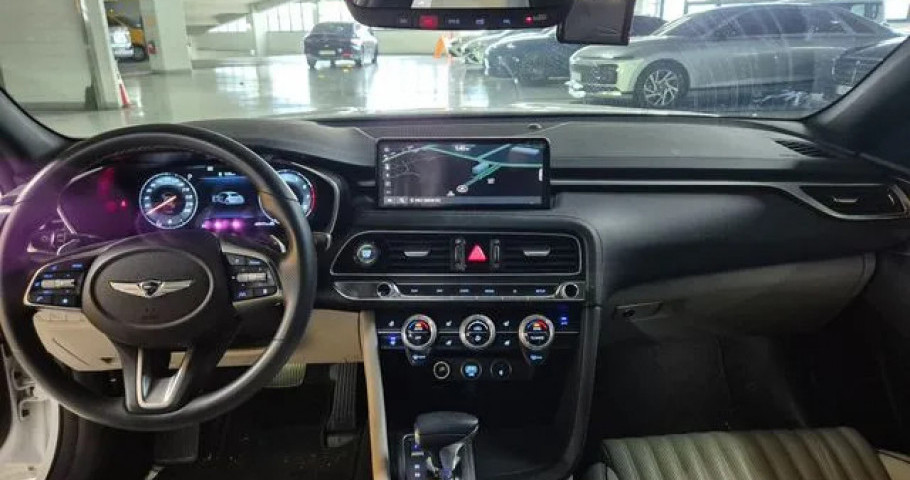Genesis G70 