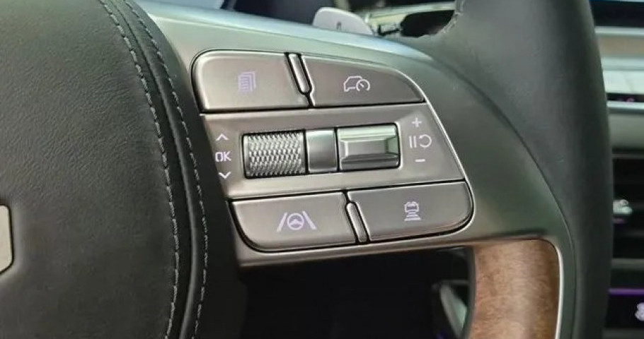 Kia K9 