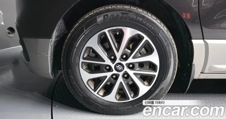Hyundai Starex 