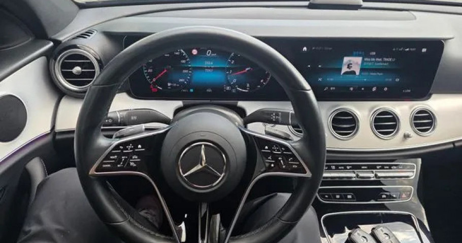 Mercedes-Benz E-Class 