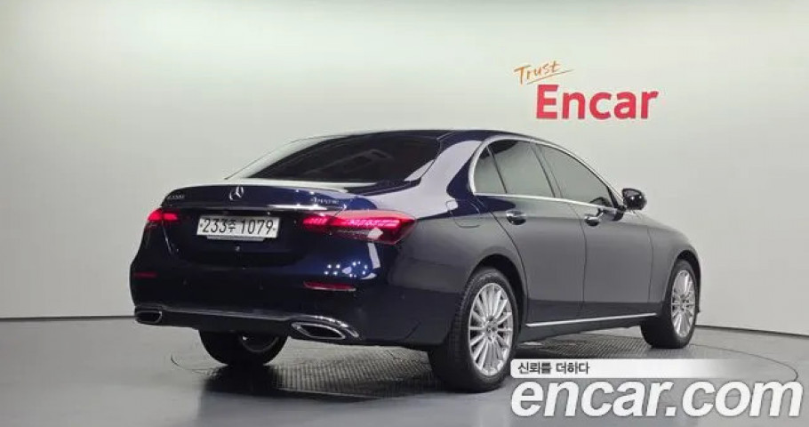 Mercedes-Benz E-Class 