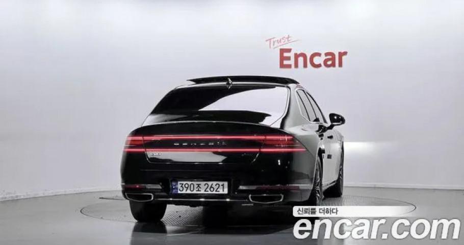 Genesis G90 