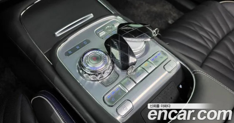 Genesis G90 