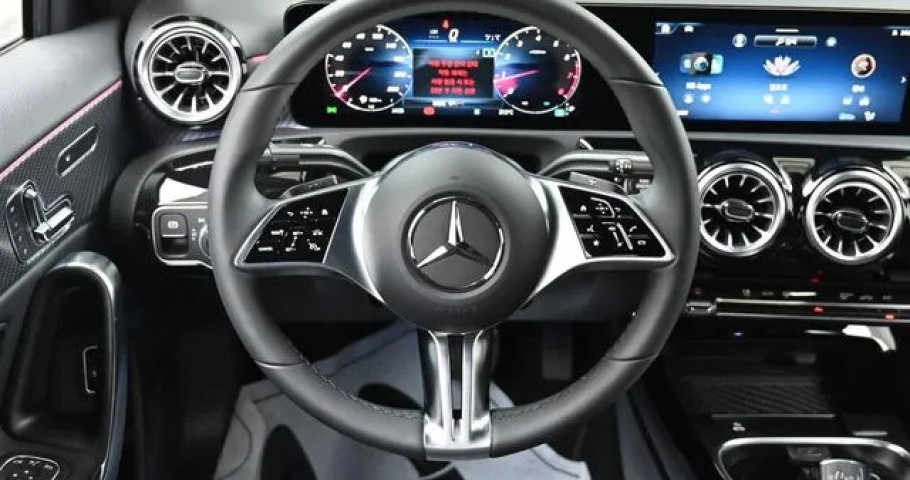 Mercedes-Benz A-Class 
