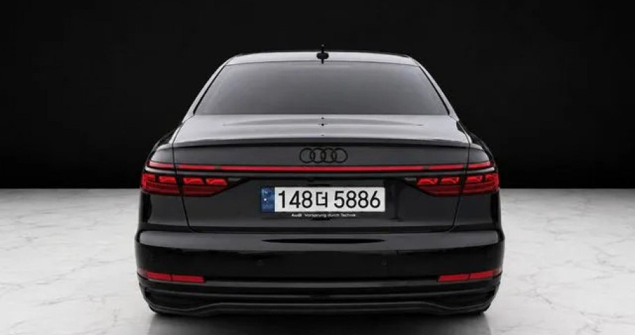 Audi A8 