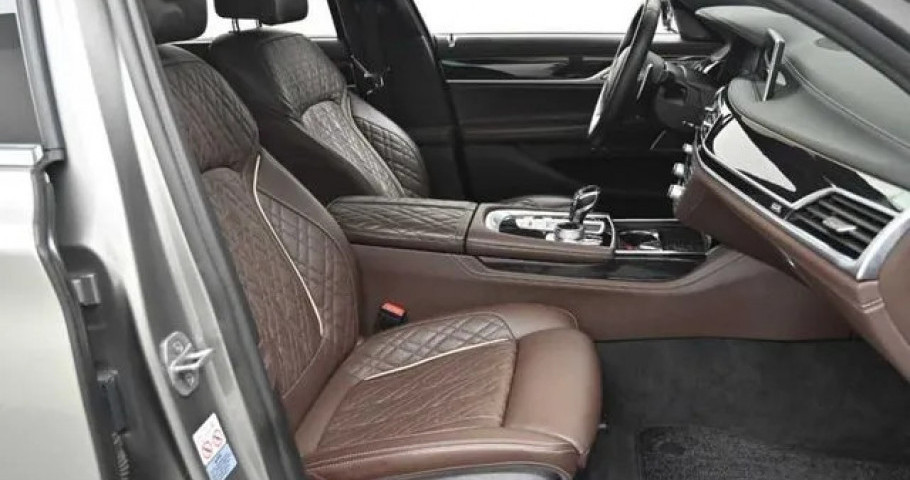 Bmw 7-Series 