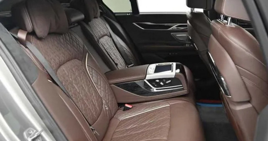 Bmw 7-Series 