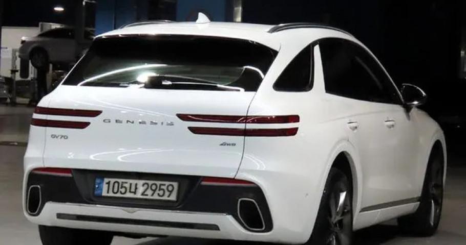 Genesis Gv70 