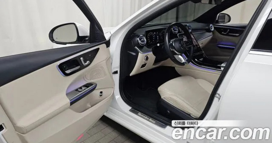 Mercedes-Benz C-Class 