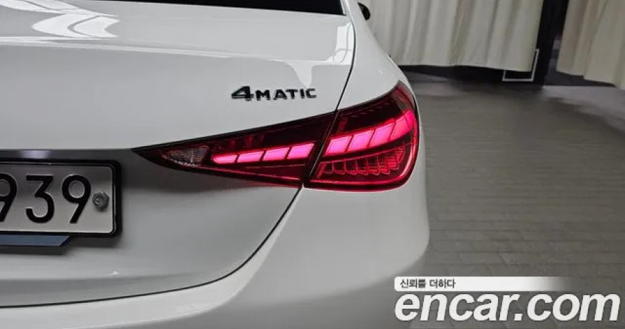 Mercedes-Benz C-Class 