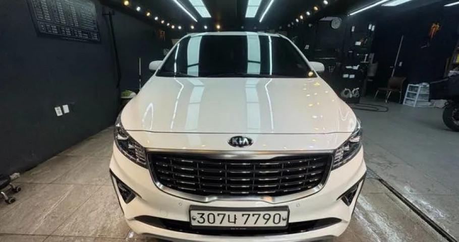 Kia Carnival 