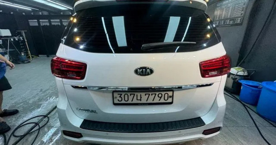 Kia Carnival 