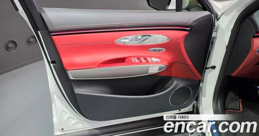 Genesis Gv70 