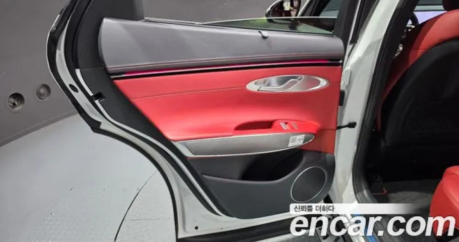 Genesis Gv70 