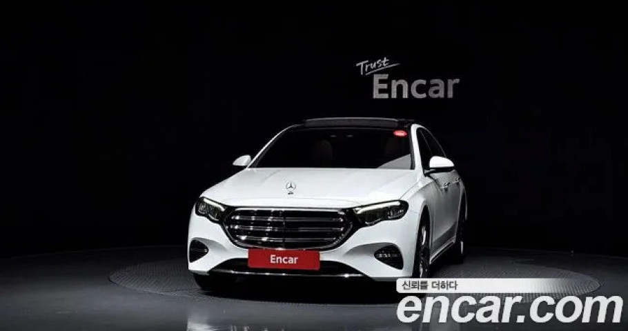 Mercedes-Benz E-Class 