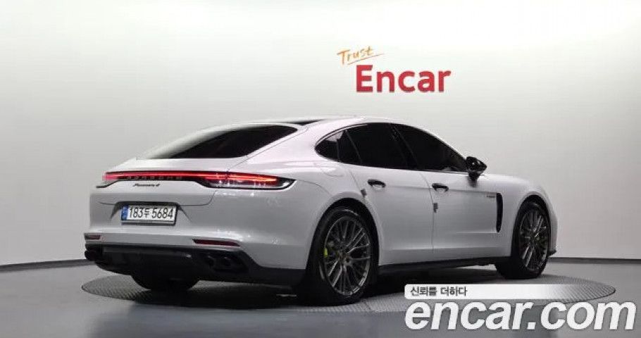Porsche Panamera 