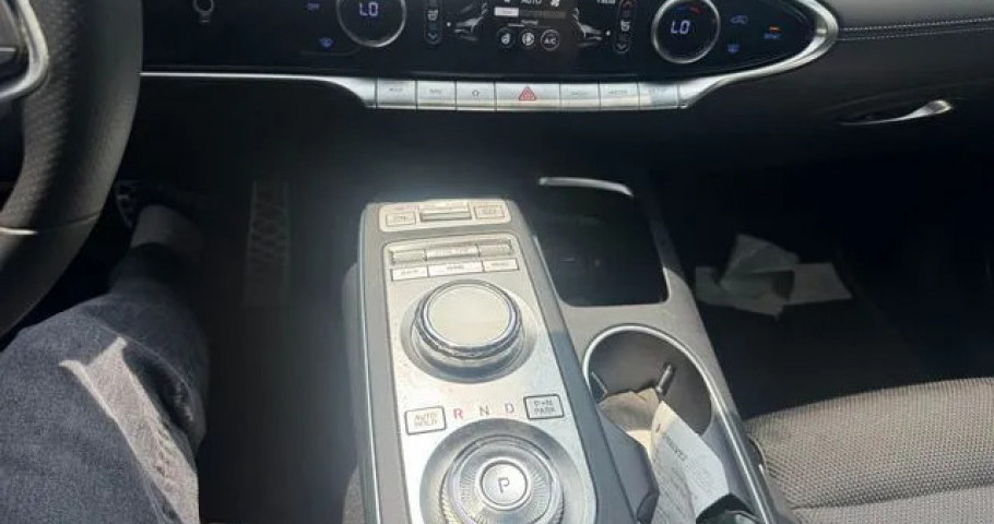 Genesis Gv70 