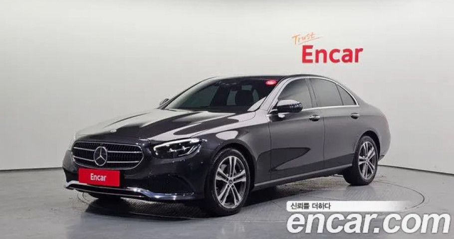 Mercedes-Benz E-Class 
