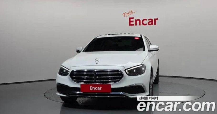 Mercedes-Benz E-Class 
