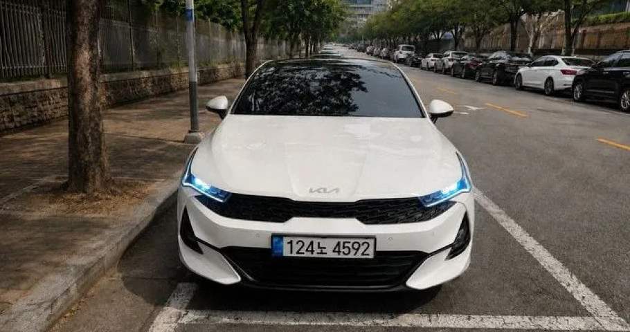 Kia K5 