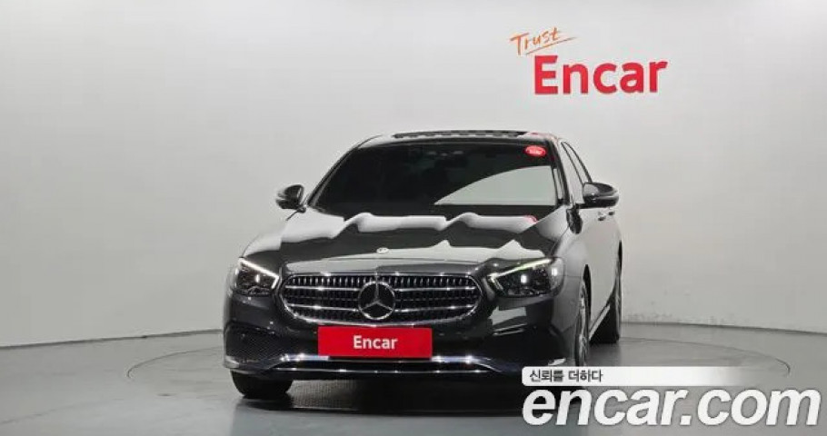 Mercedes-Benz E-Class 