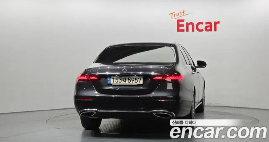 Mercedes-Benz E-Class 