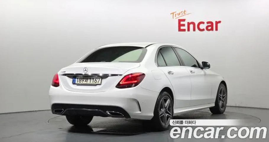 Mercedes-Benz C-Class 