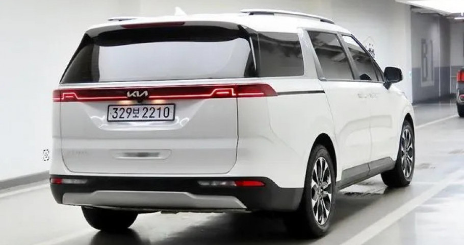 Kia Carnival 