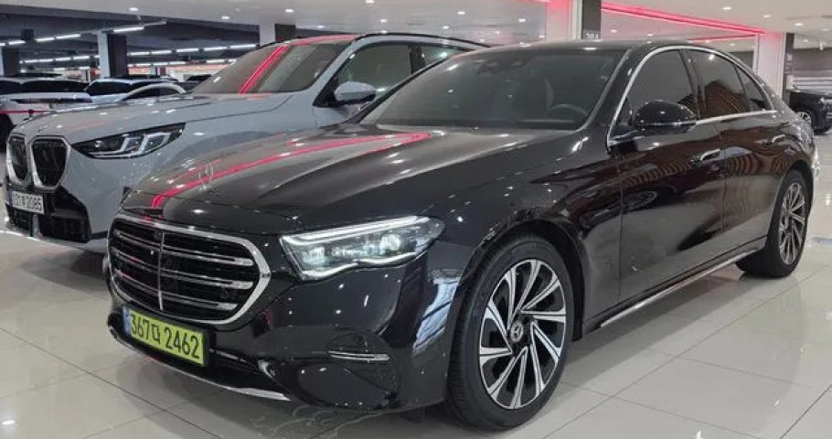 Mercedes-Benz E-Class 