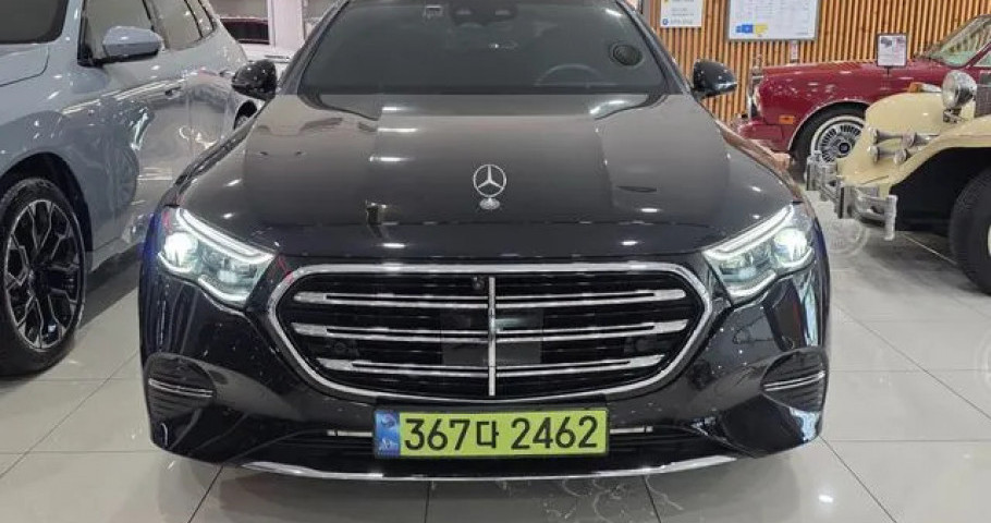 Mercedes-Benz E-Class 
