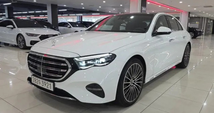 Mercedes-Benz E-Class 