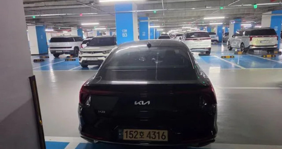 Kia K8 