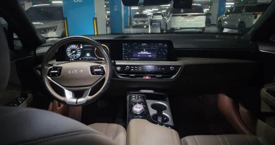 Kia K8 