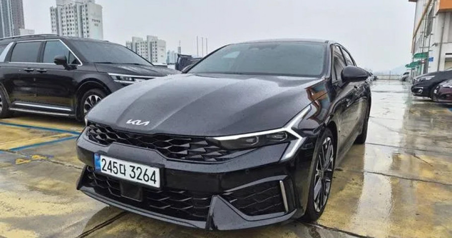 Kia K5 