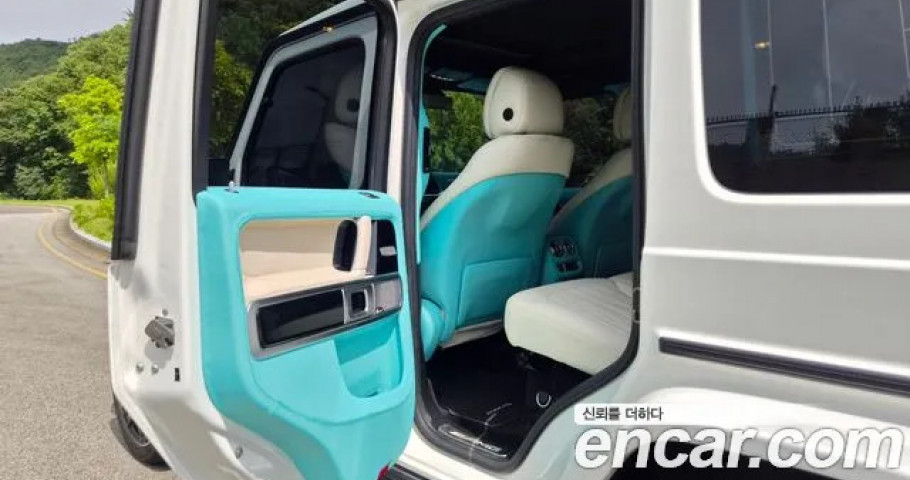 Mercedes-Benz G-Class 