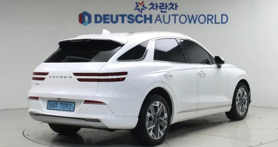Genesis Gv70 