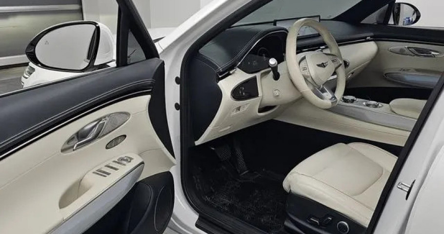 Genesis Gv70 