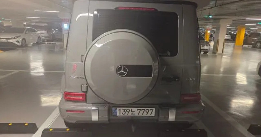 Mercedes-Benz G-Class 