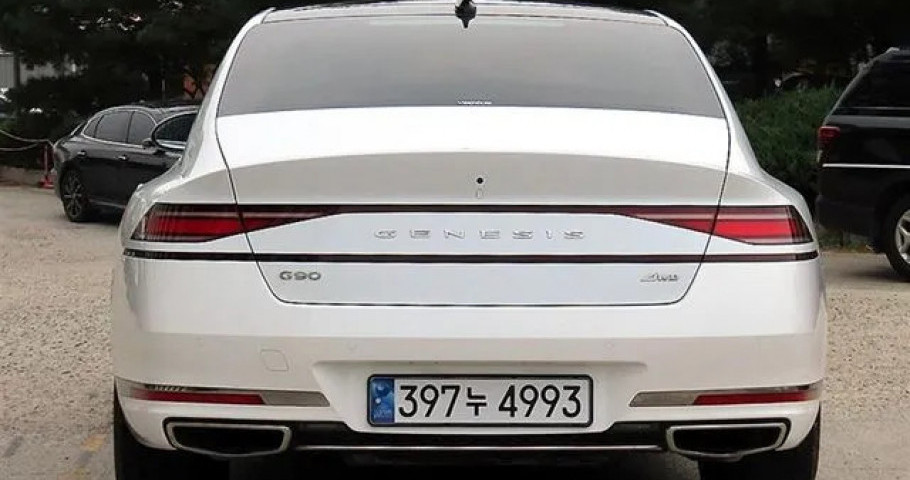Genesis G90 