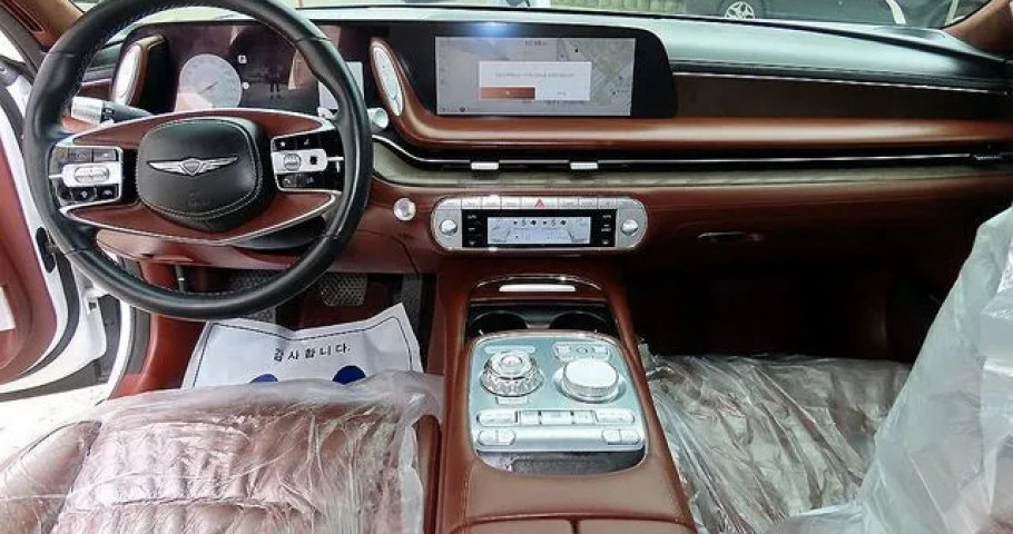 Genesis G90 