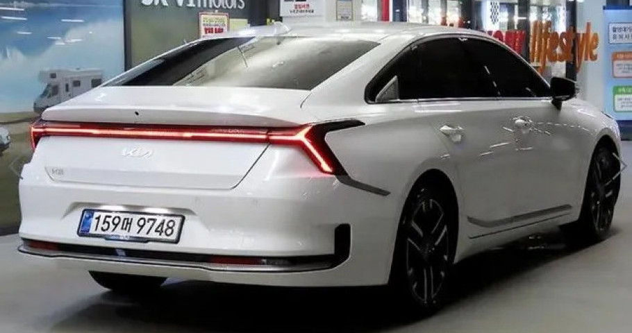 Kia K8 